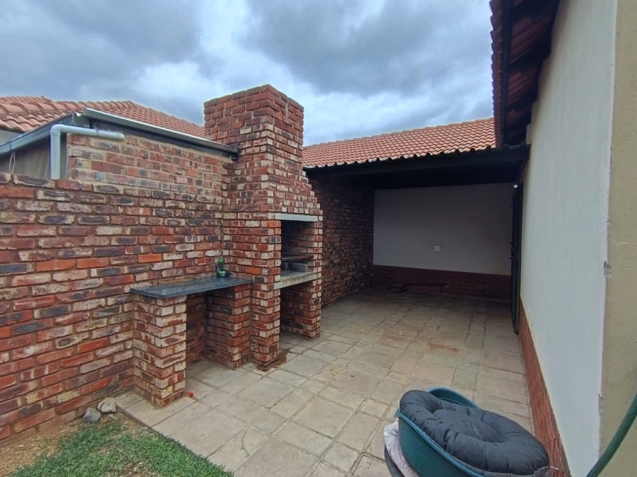3 Bedroom Property for Sale in Waterval East North West